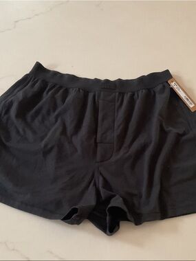 SKIMS Black loose fit boxers women’s